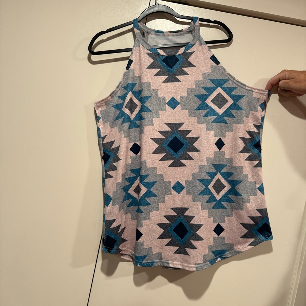 5/25 Women’s Plus Size Tanktop in a Southwest Pattern
